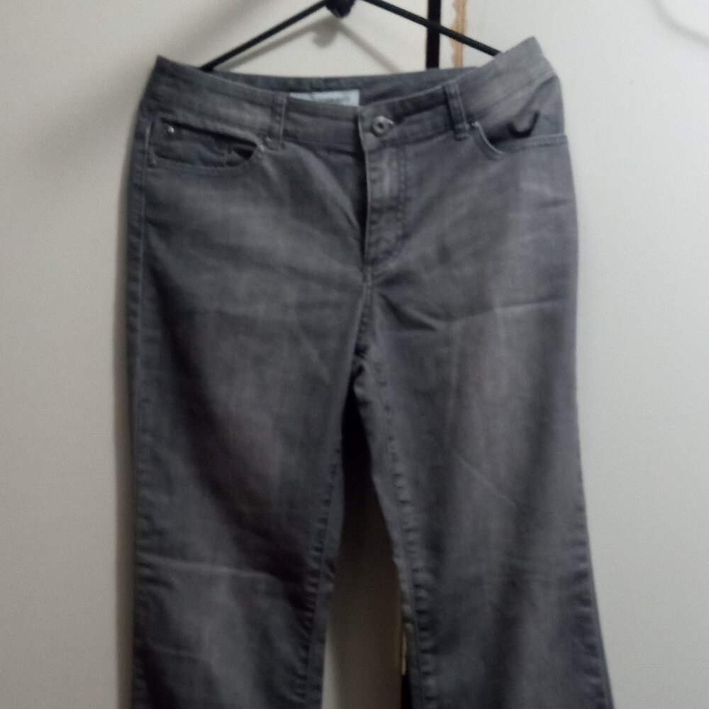 Chico's Platinum Denim, gray, size 0.5 Reg. (=6)